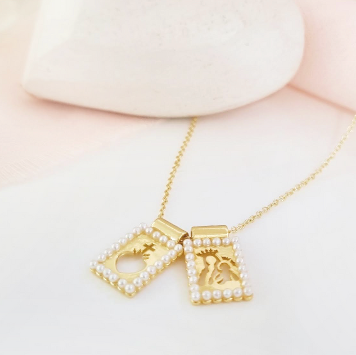 NEW IN!  Escapulario de perlas 925