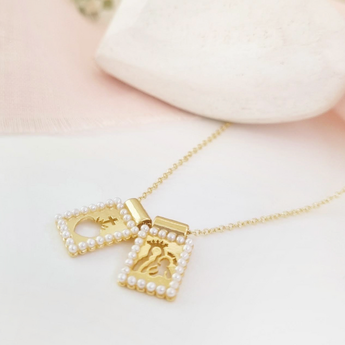 NEW IN!  Escapulario de perlas 925