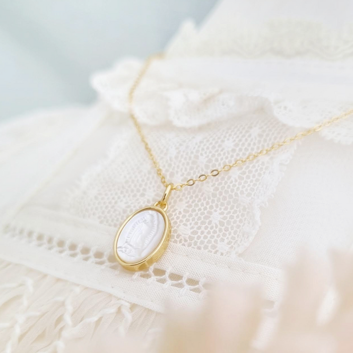 Guadalupe nacar necklace 925