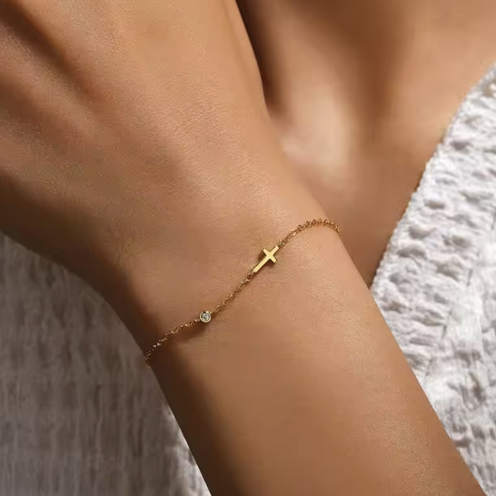 NEW IN! mini zircone cross bracelet 925