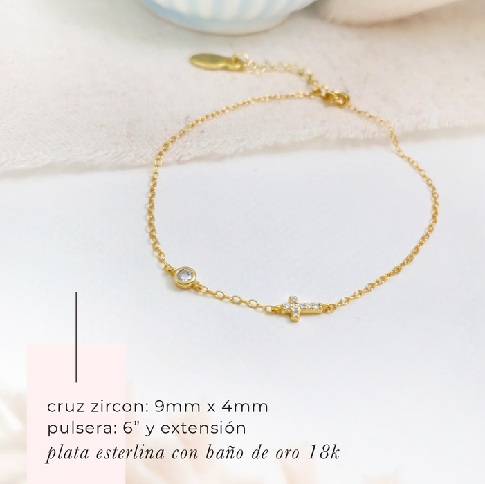 NEW IN! mini zircone cross bracelet 925