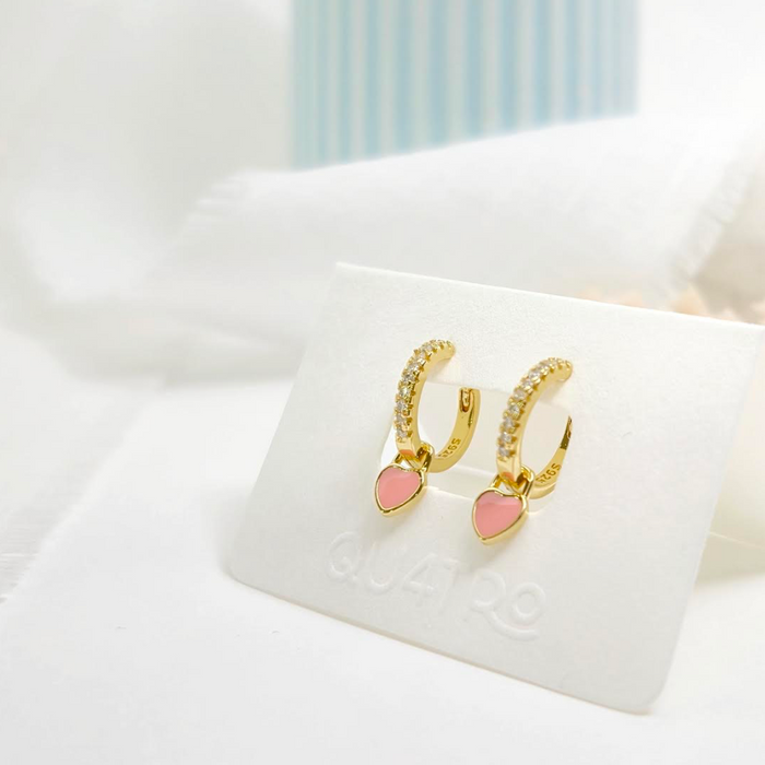 aretes huggie corazón colgante coral – plata 925